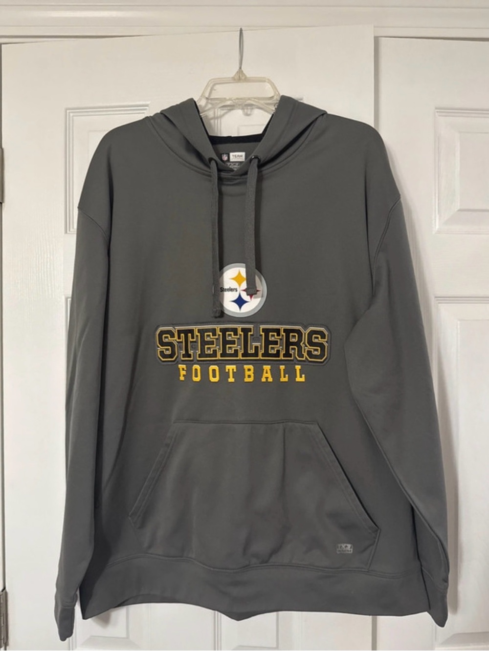 Official NFL Team Apparel Pittsburgh Steelers fleece pullover hoodie. size US XL